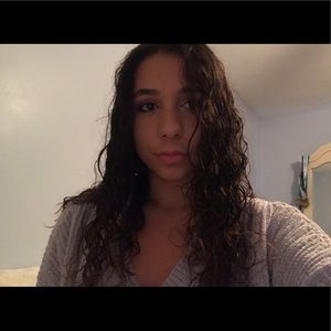 Meet your Posher, Alyssa